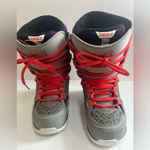 Thirty Two Snowboard Boots - Women’s size 8